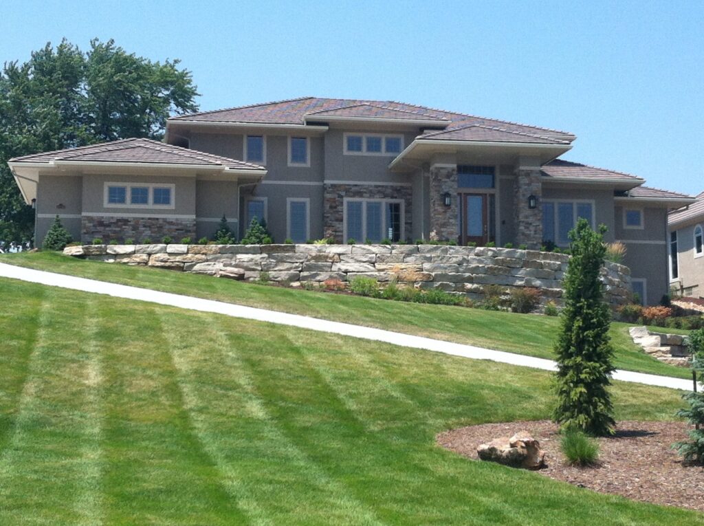 12 Ton House image